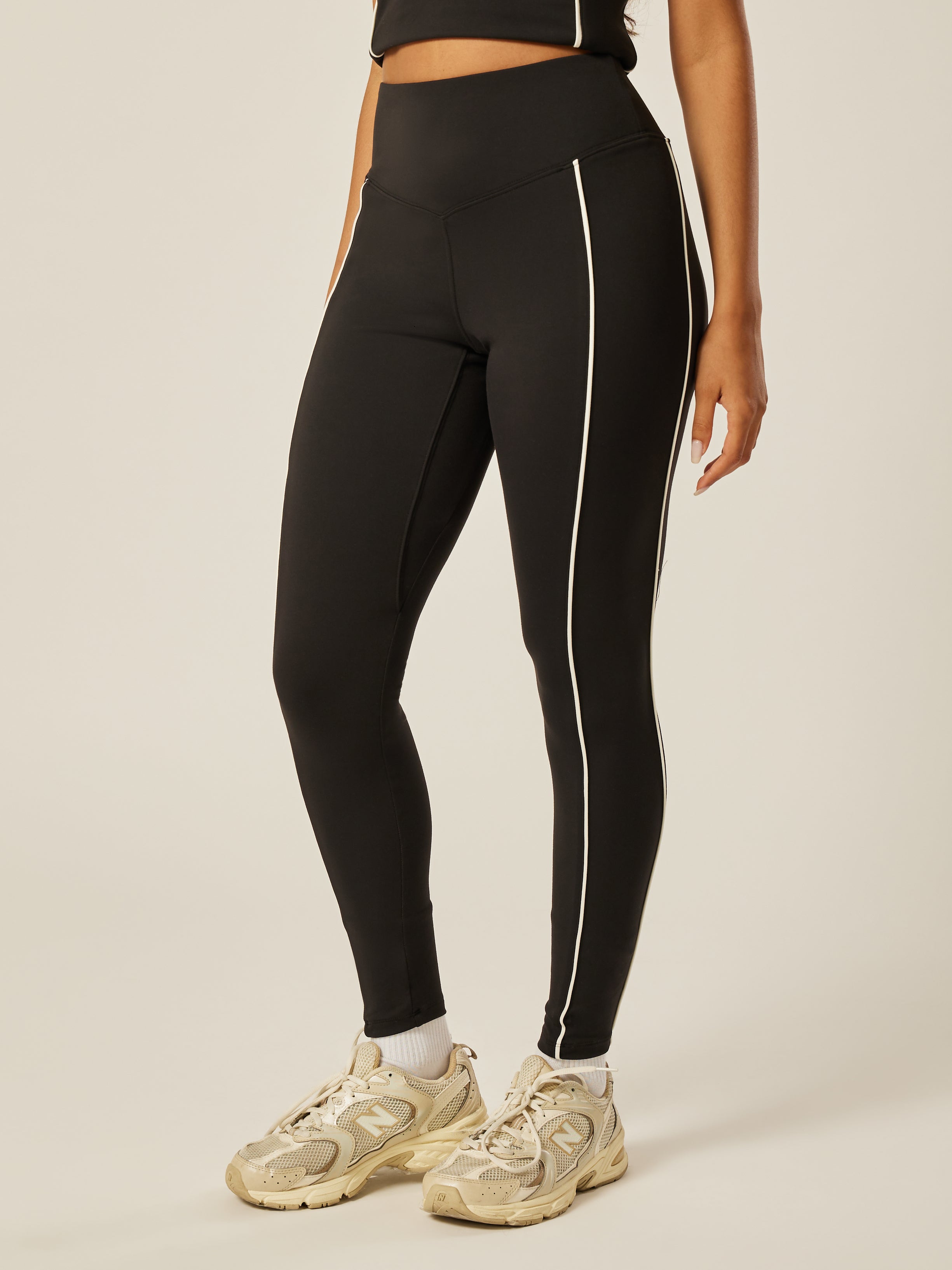 Core Flexibility Piped Leggings