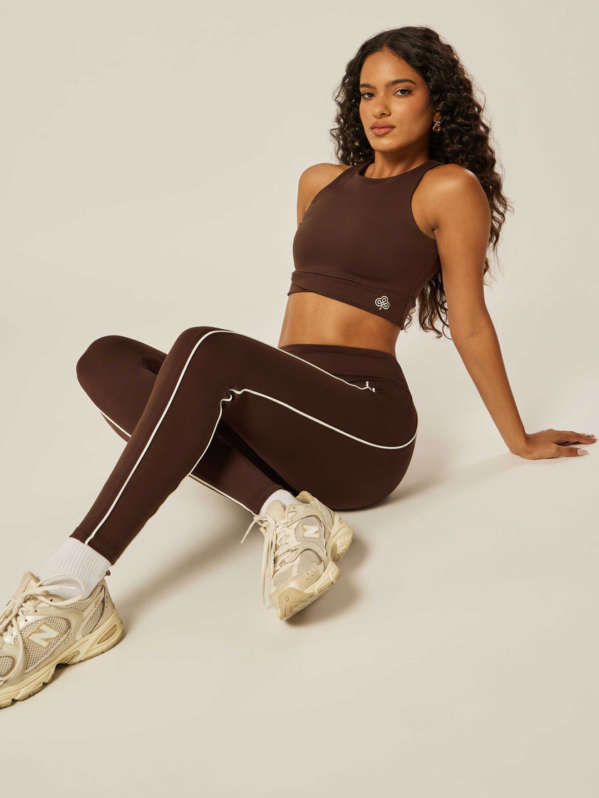 Core Flexibility Piped Leggings - Coffee Bean