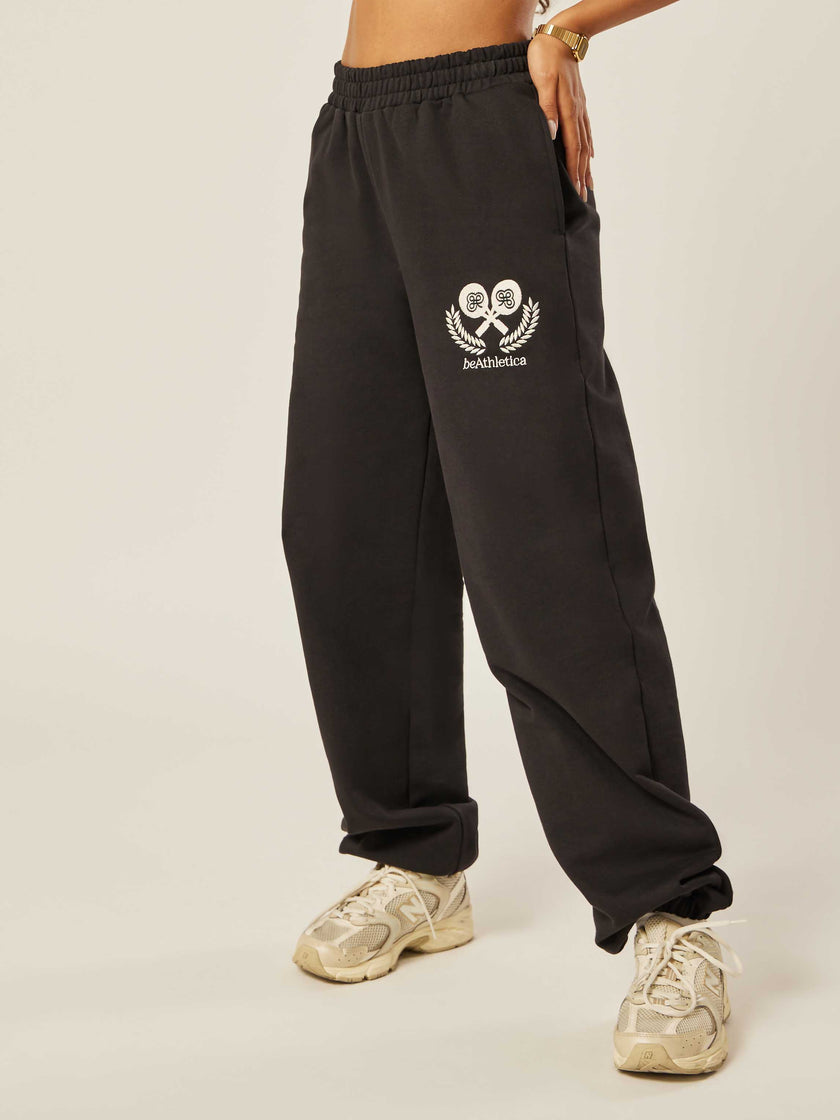 Born to Serve Aces Sweatpants - Black
