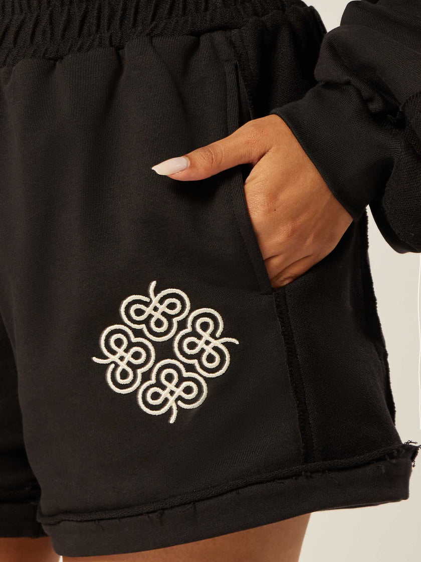 Be the Moment Shorts - Black