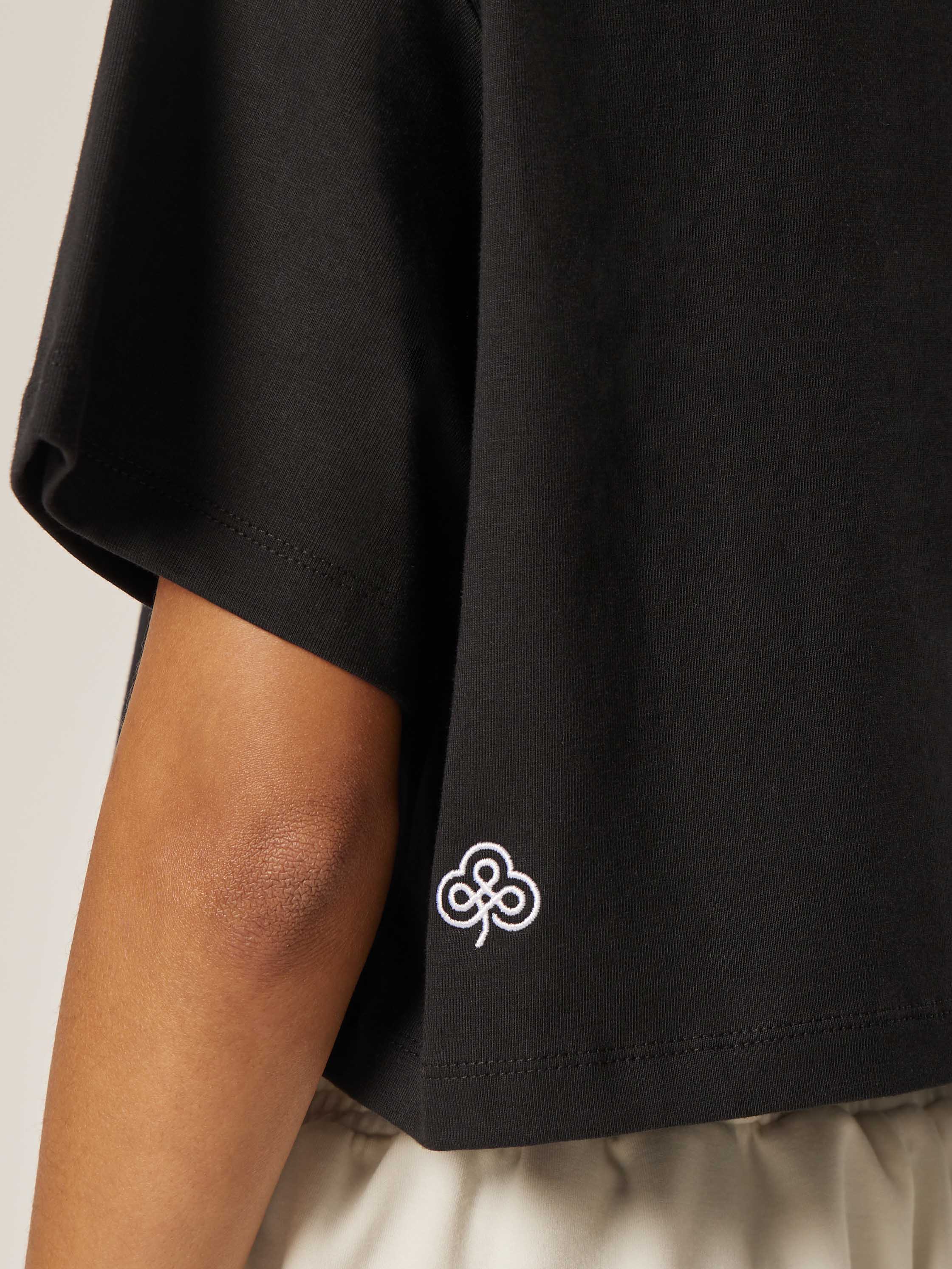 Be Athletica Cotton Cropped Tee - Black