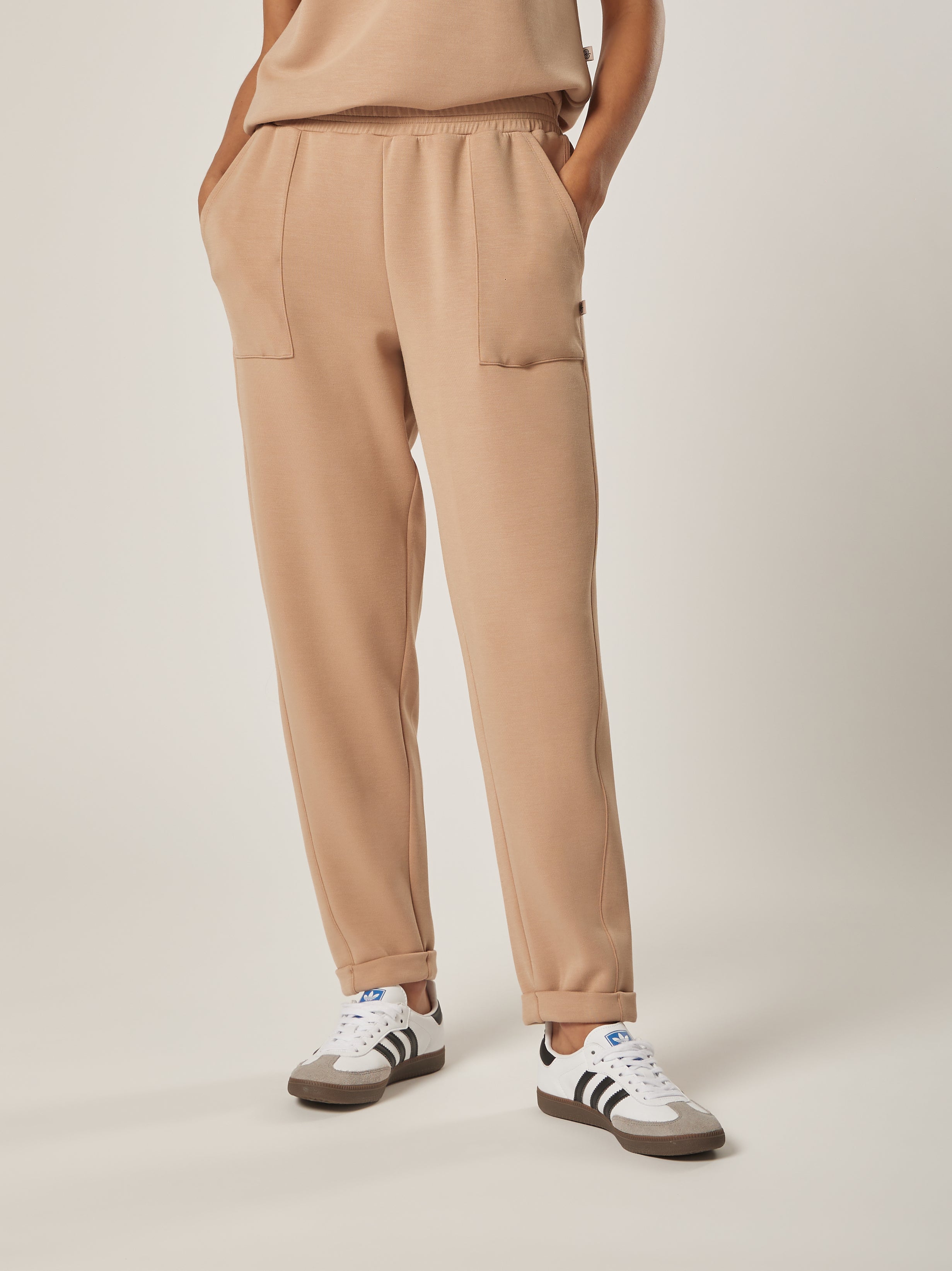 Elevate Essential Tapered Pants