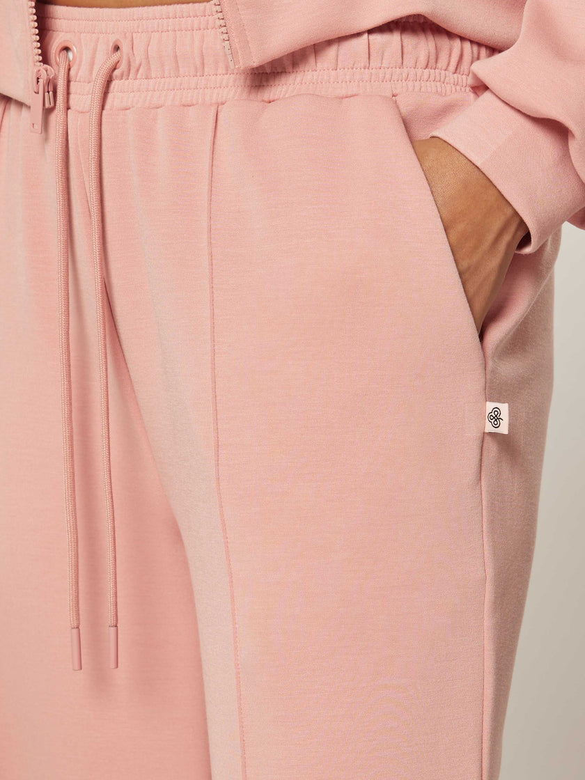 Elevate Essential Sporty Wide-Leg Pants